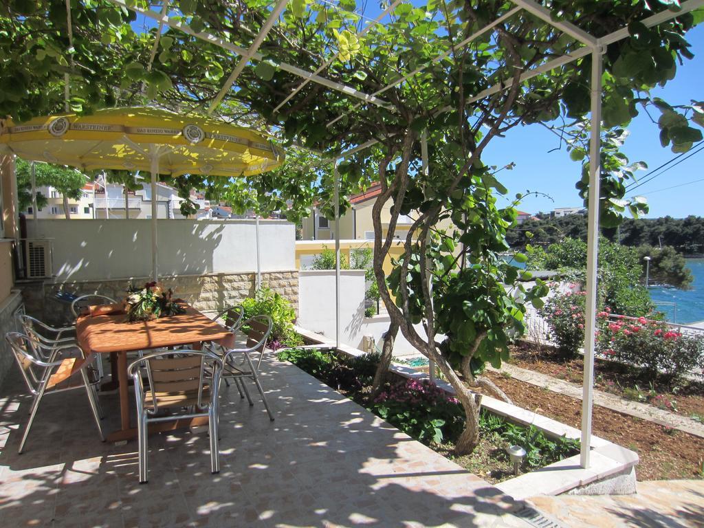 Apartments Saldun Trogir Exterior photo